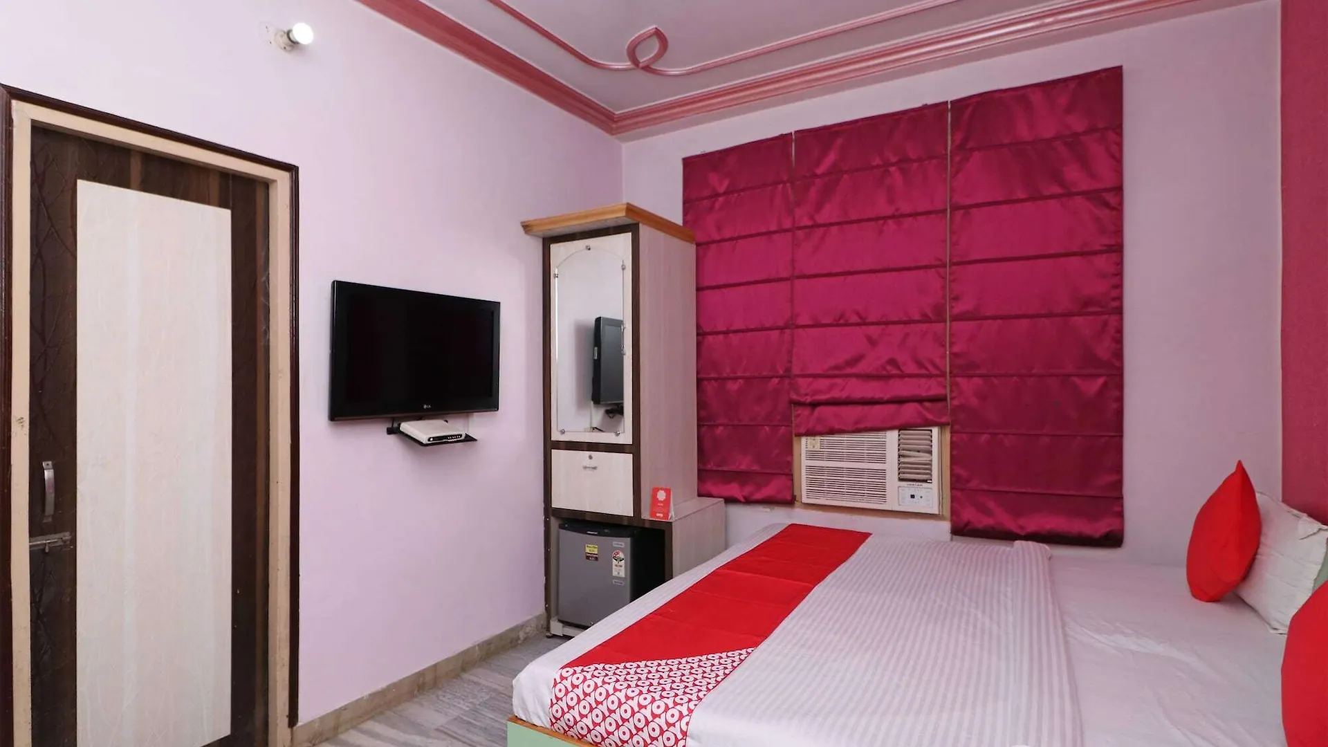Oyo 16610 Hotel Shri Ram International فاراناسي