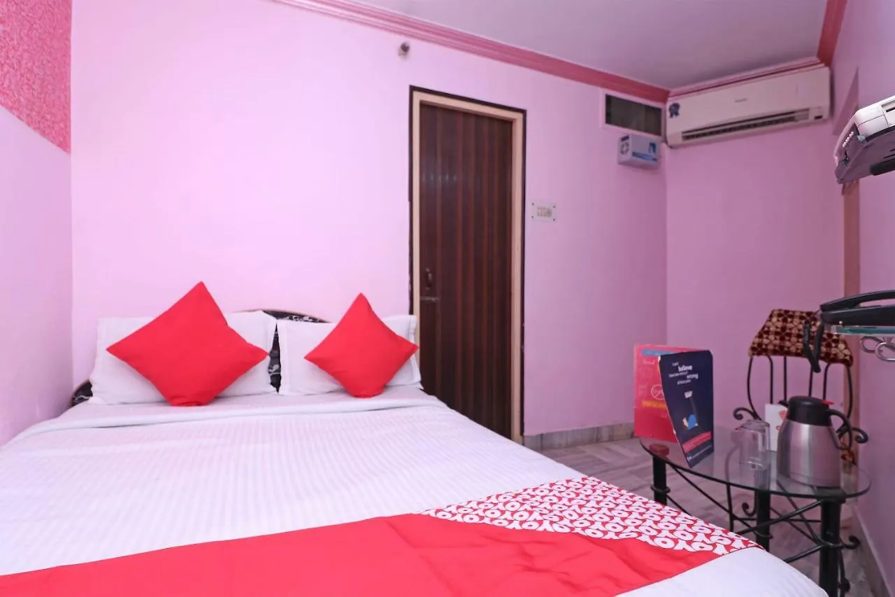 Oyo 16610 Hotel Shri Ram International فاراناسي 3*,  الهند